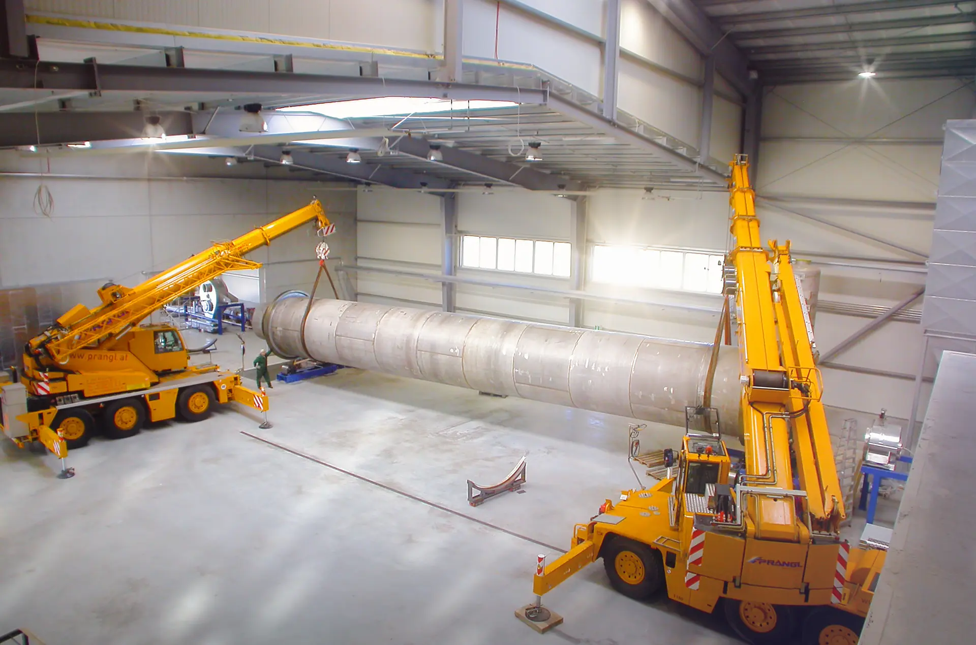 Neubau / Produktionshalle / Bürogebäude