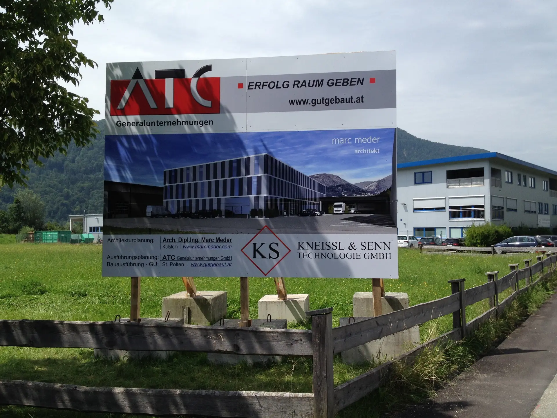 Bautafel Kneissl & Senn