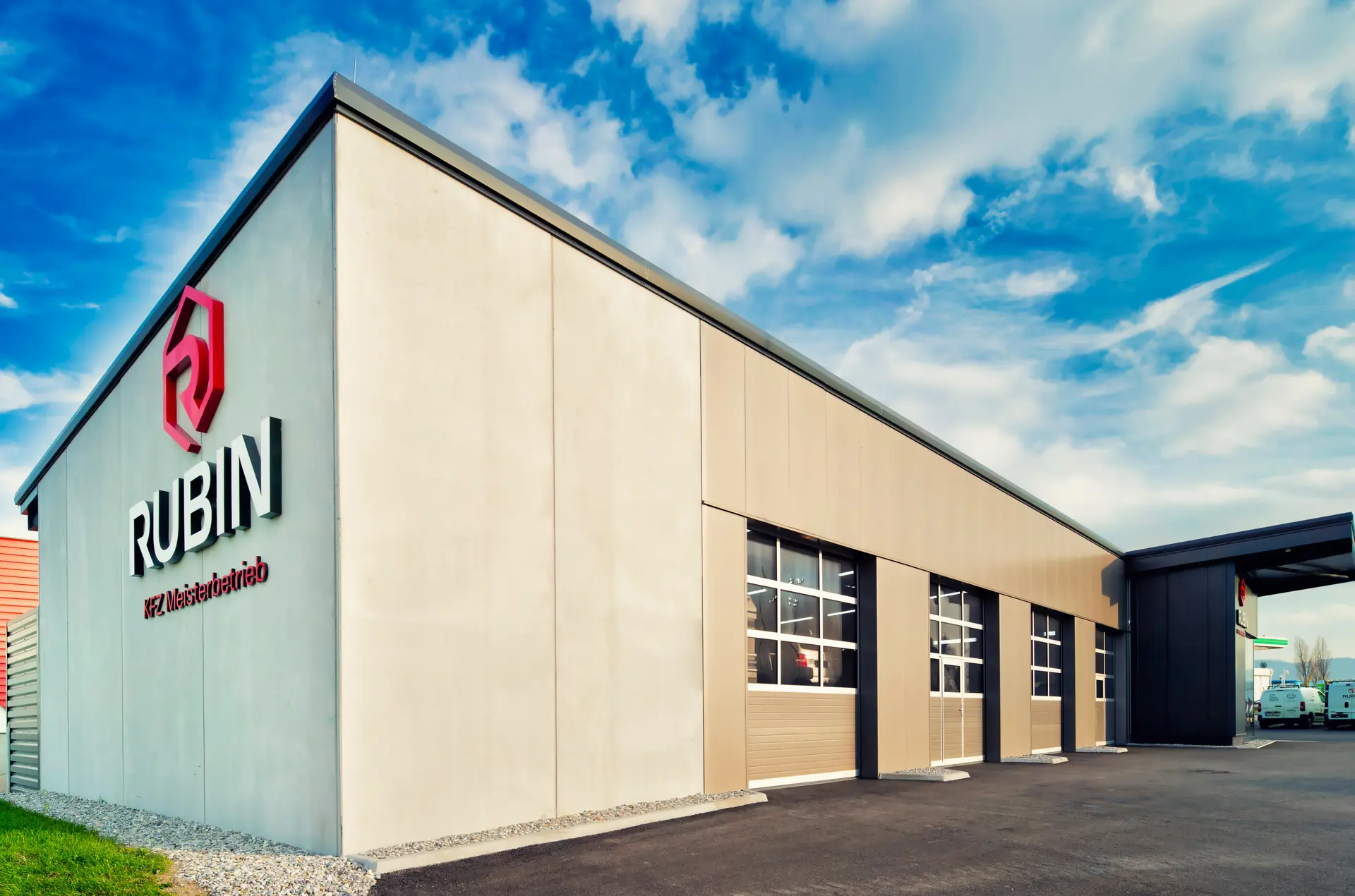 Neubau / Werkstätte / Lager / Büros