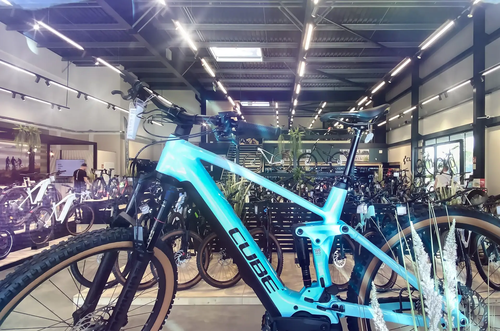 Neubau / Verkaufs- & Schauraum