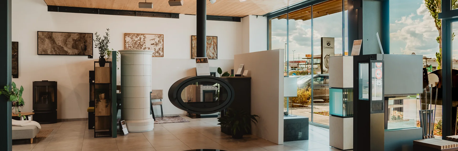 Neubau / Schauraum / Büro / Lager