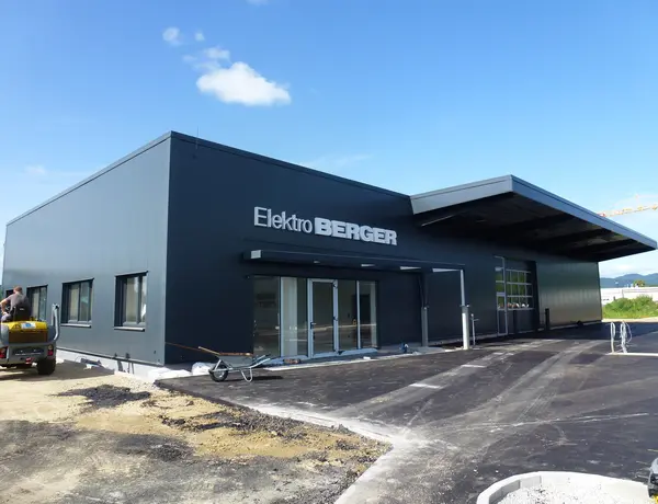 Elektro Berger - vor Fertigstellung - außen
