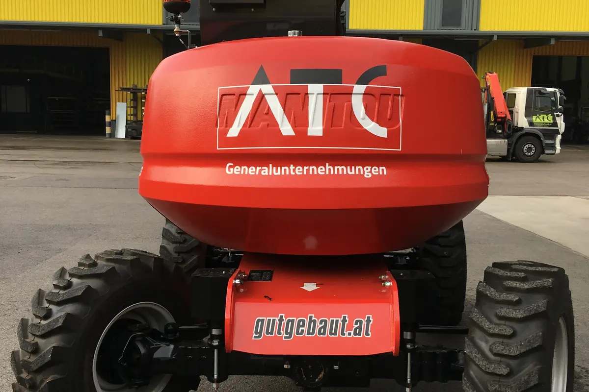 Arbeitsgelenksbühne der Marke MANITOU 160 ATJ