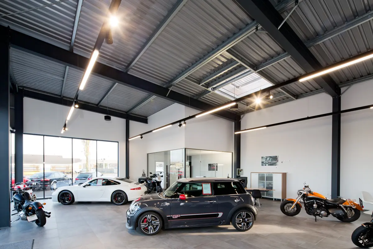 Car Center Süd innen