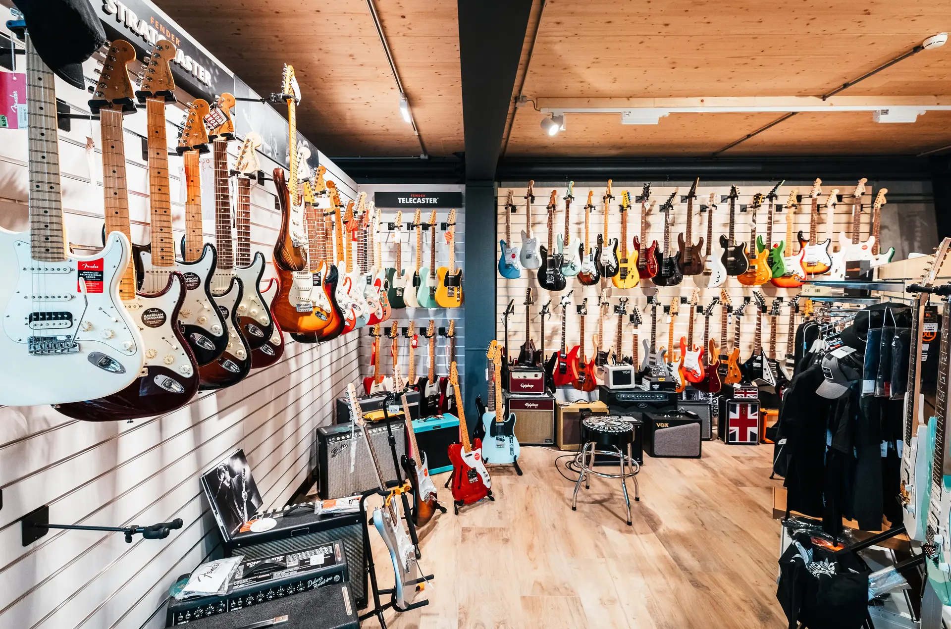 Neubau / Ausstellungshalle und Büros