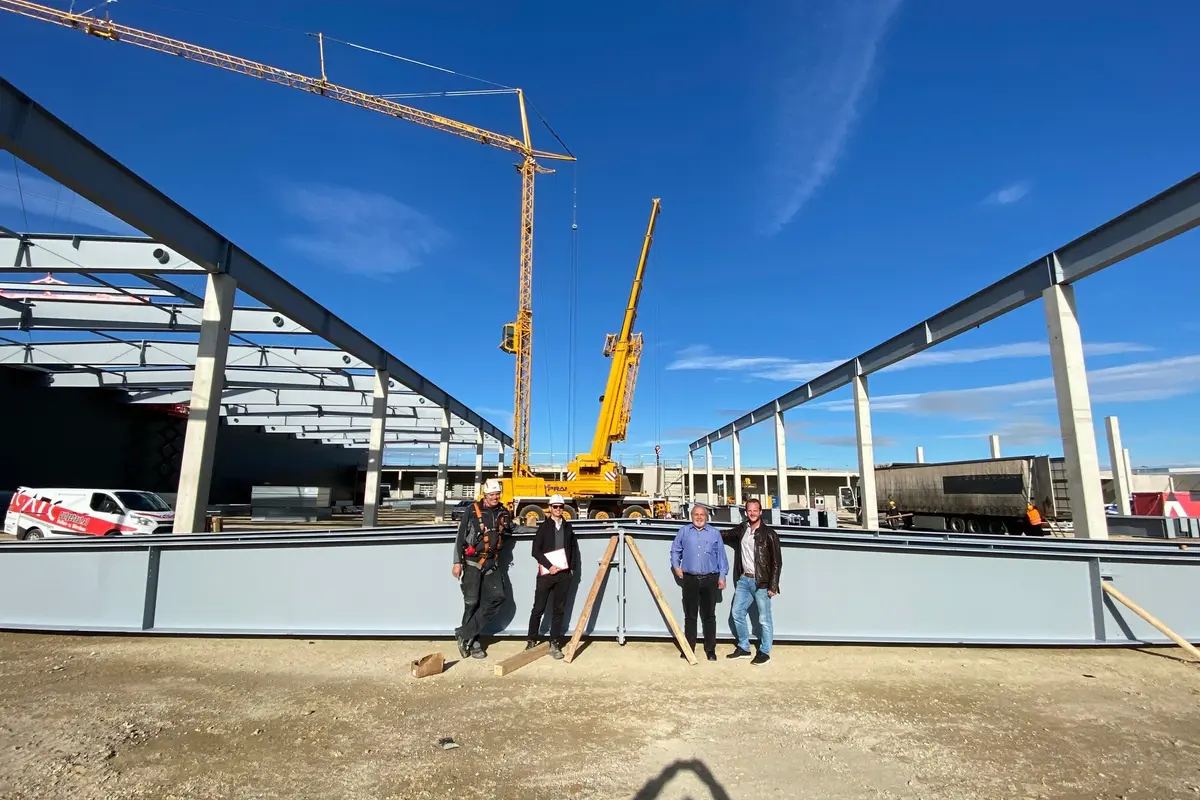 ATC-Mitarbeiter auf der BAustelle Tempos Korneuburg Bauabschnitt-2