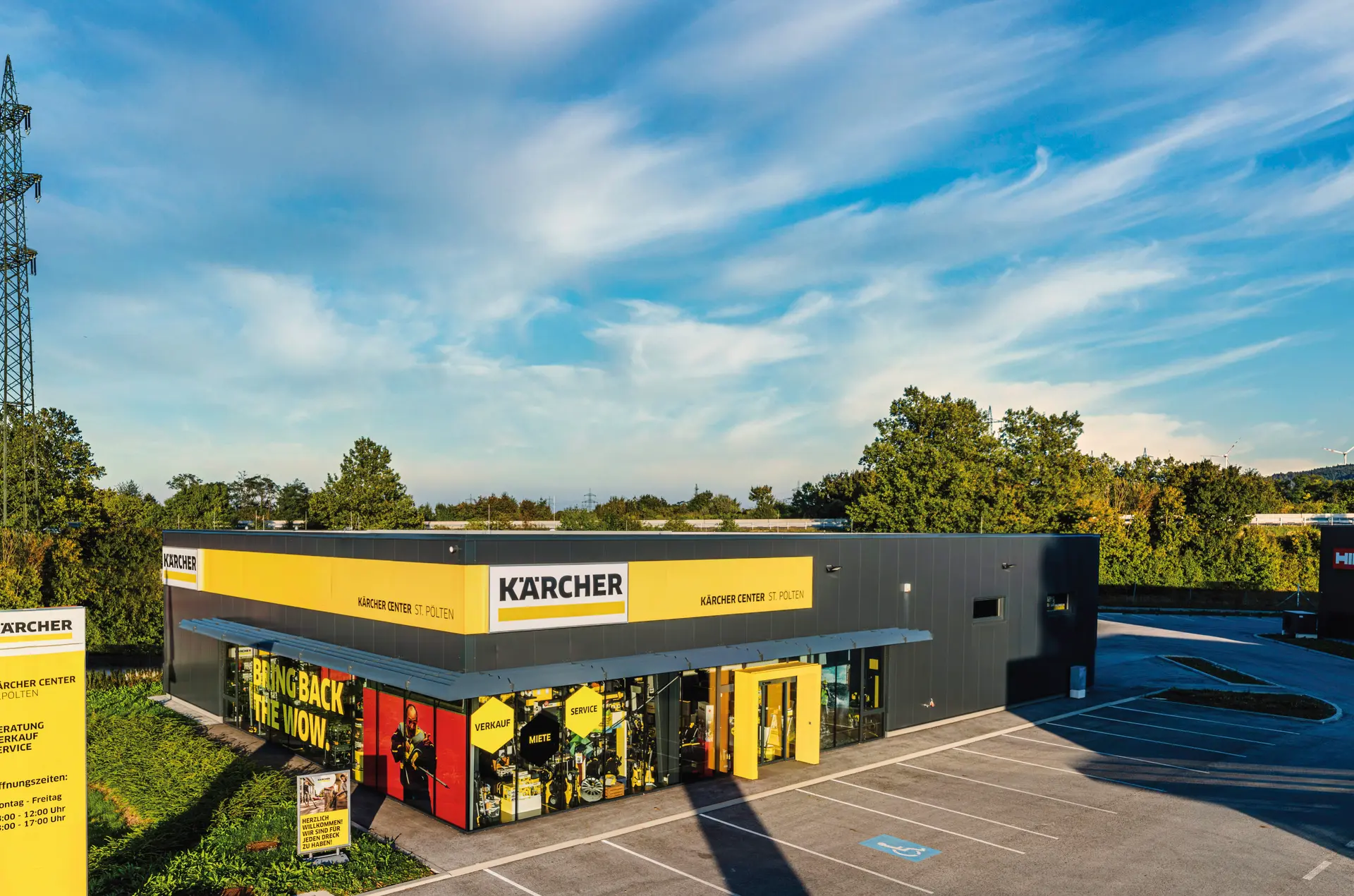 Neubau / Verkaufshalle / Büros / Werkstätte