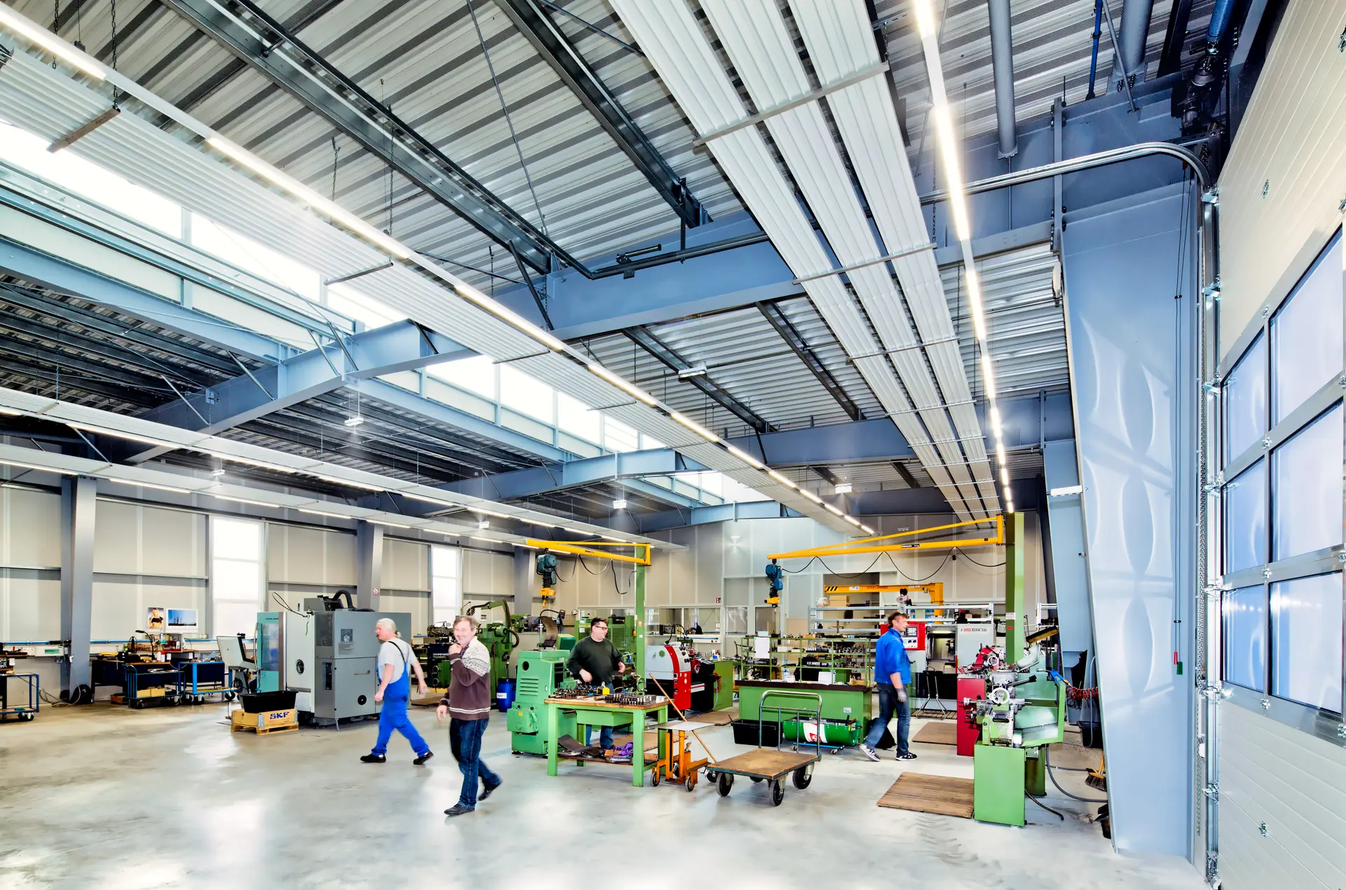 Neubau / Produktionshalle / Büros