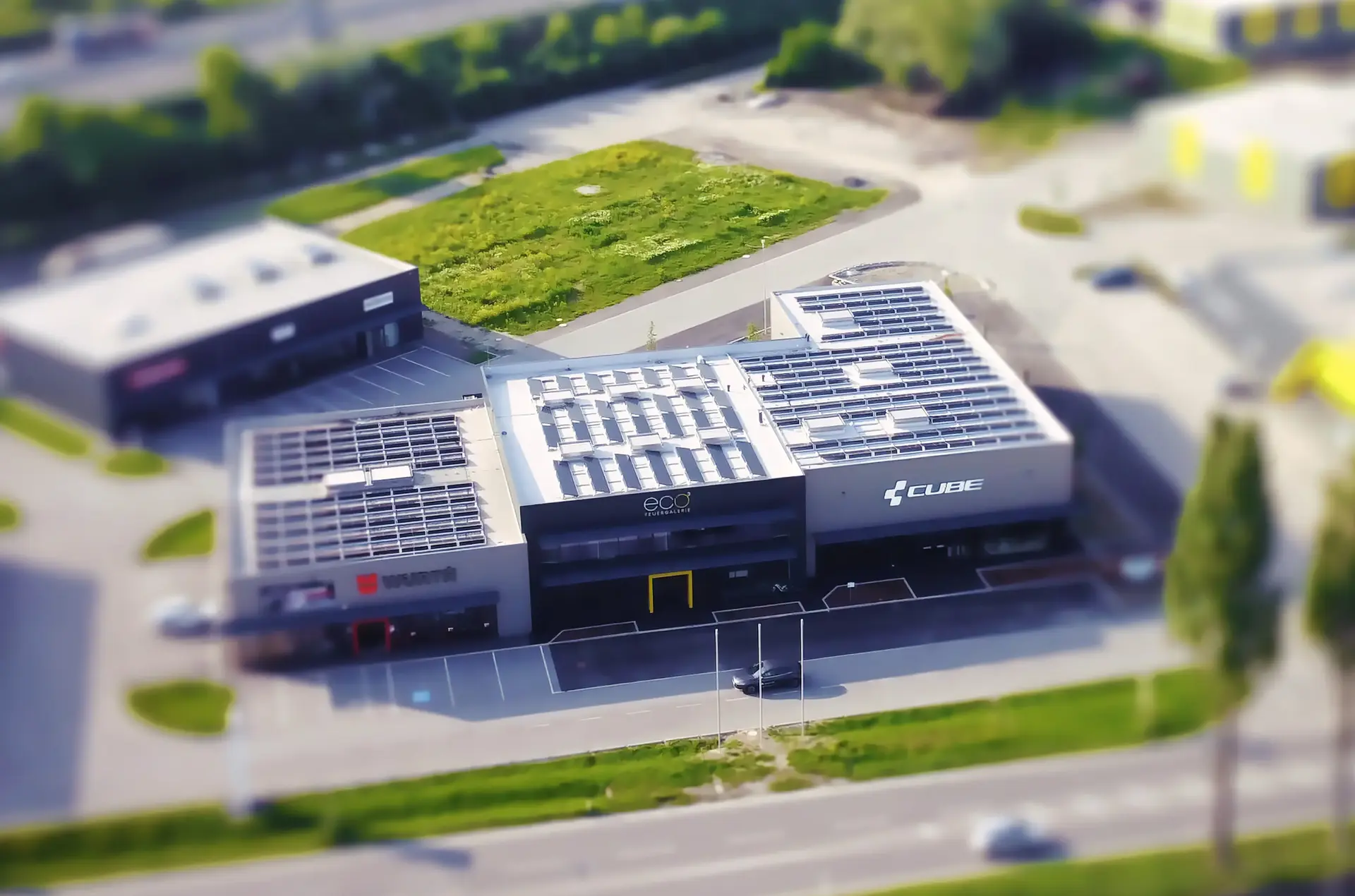 Neubau / Schauraum / Büro / Lager